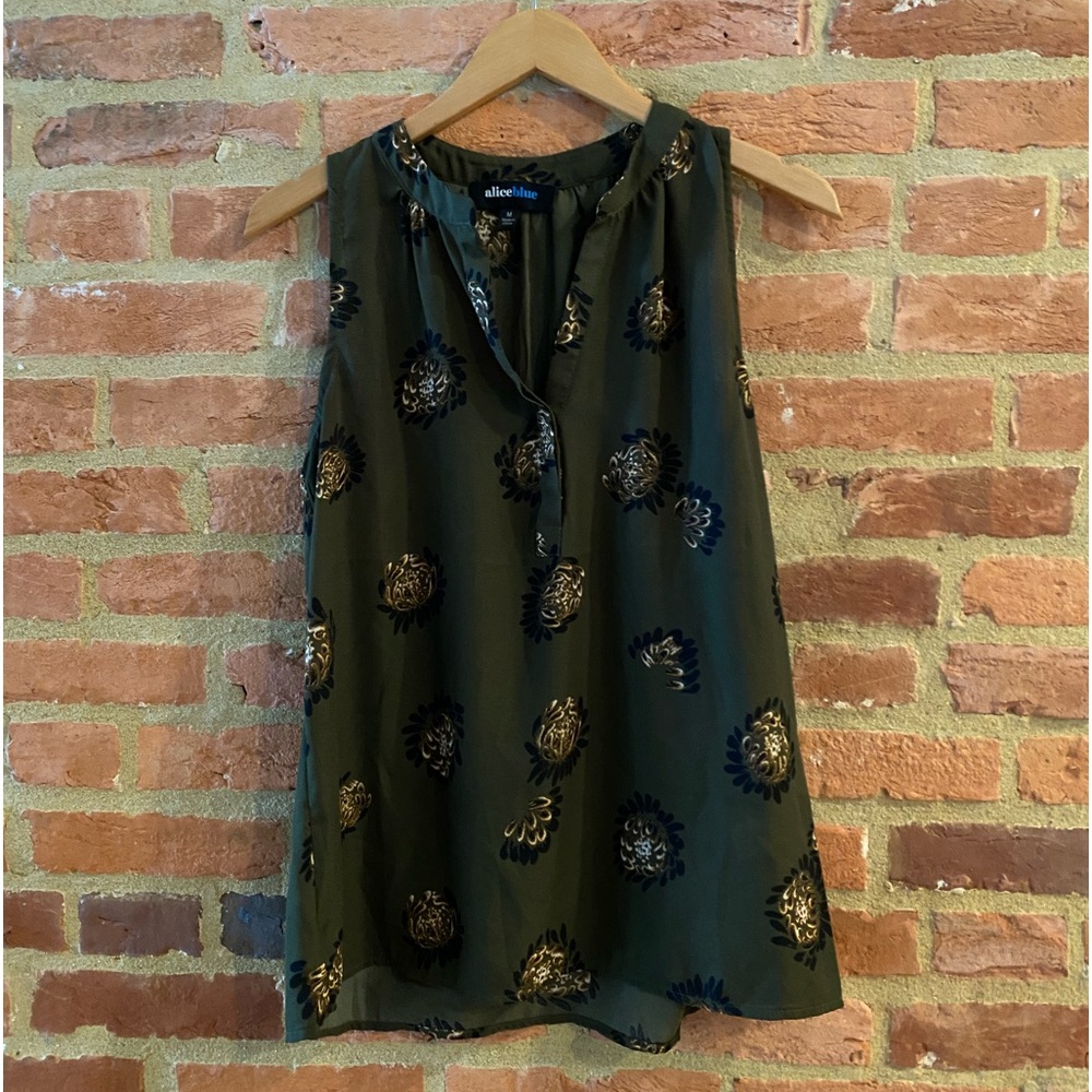 Dark Olive Top💚🖤